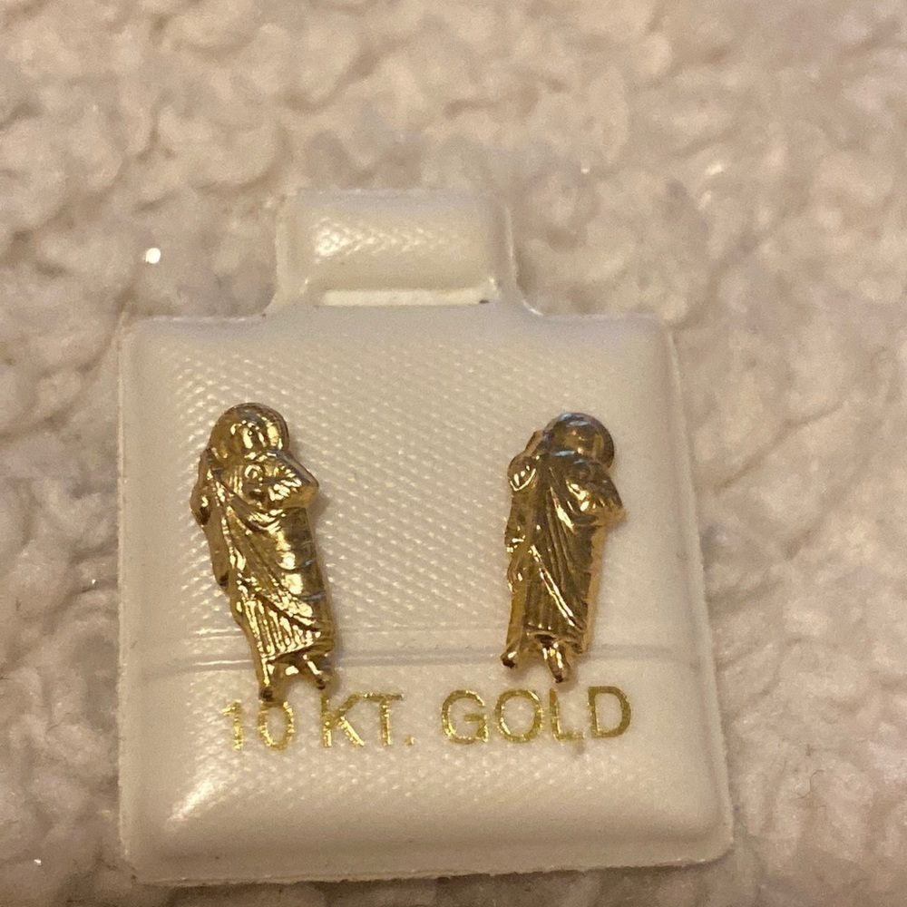 10k solid gold STud  Earrings